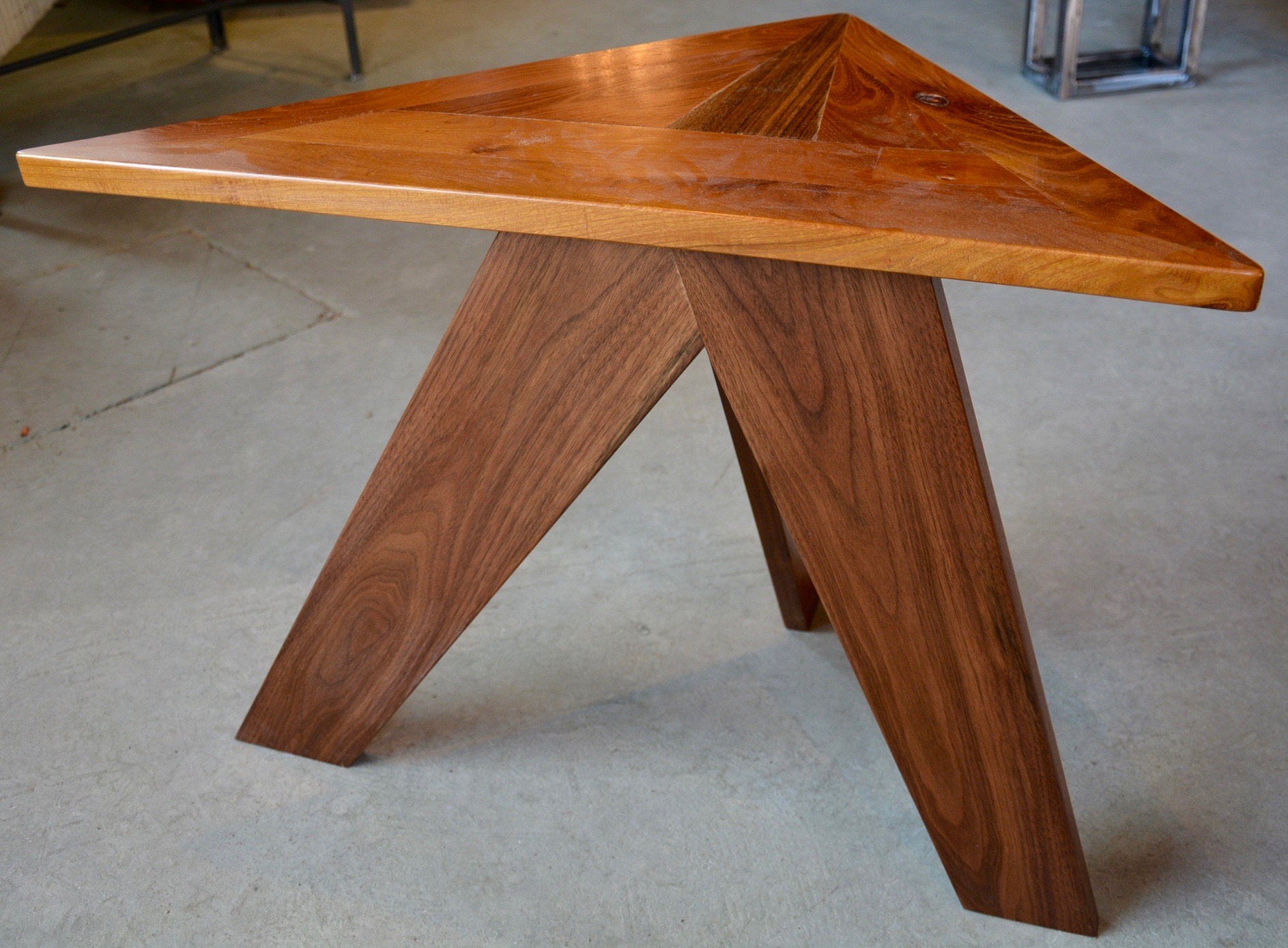 triangle end tables for living room